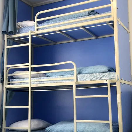 Brighton Beach Inn Hostel-2