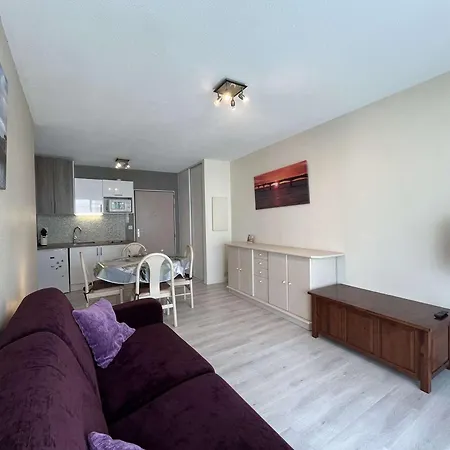 Studio Chaleureux Avec Balcon Et Parking, A 2 Pas De La Plage Et Du Port - La Rochelle - Fr-1-246-208-3