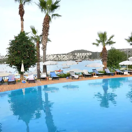 Costa 3S Beach Hotel-3