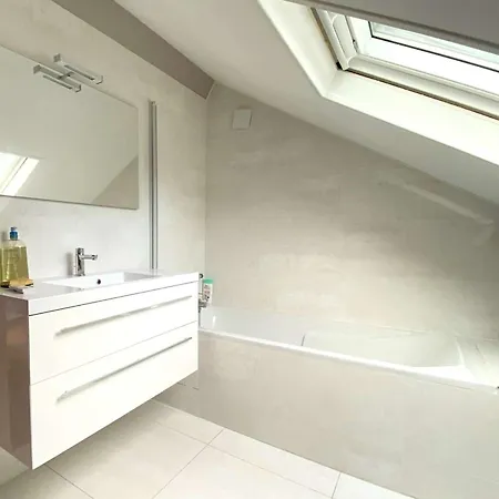 Villa rénovée avec terrasses, proche forêt - 8 pers, calme, wifi et ménage inclus - FR-1-736-7-3