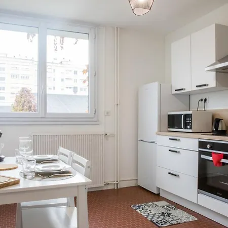 Charming T1 Mcon Center With Balcony-2