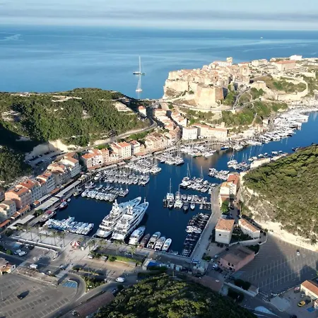 Sur le port, 150m2 - Parking gratuit, Climatisation, Terrasses - Standing-3