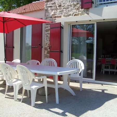 Maison rénovée en pleine campagne avec terrain, terrasse et équipements familiaux - FR-1-426-157-2