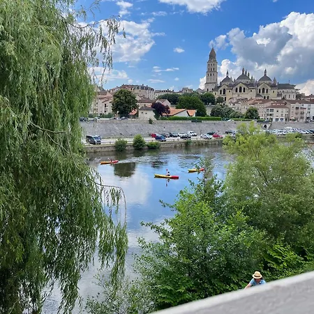 Balcon sur la rivière-2