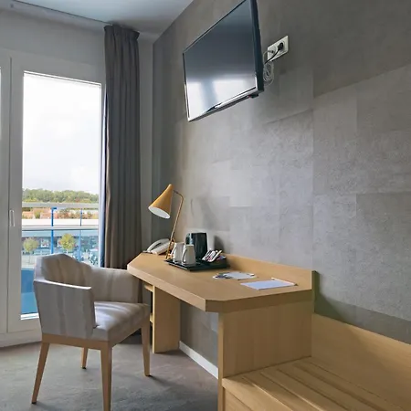 Konine - Hotel & Bar & Restaurant-3