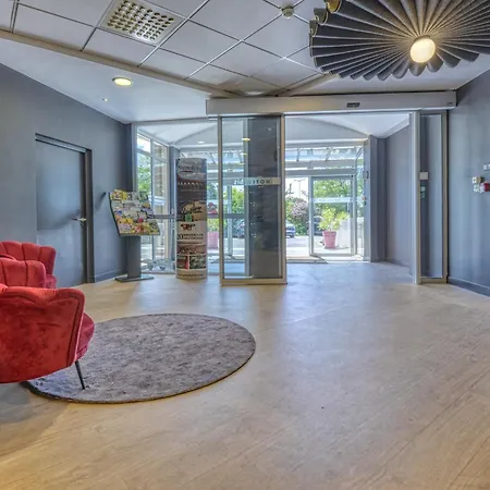 ibis Cholet-3
