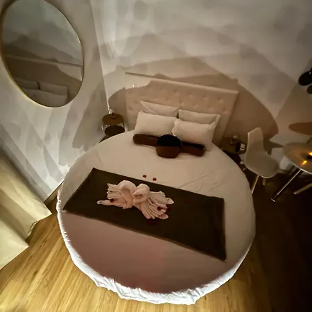 Studio romantique Baignoire XXL double Port Vieux La Ciotat-3