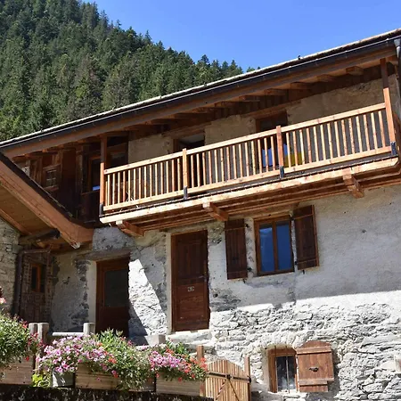 Charmante Maison de Village Rénovée - Près de Pralognan-La-Vanoise, 10 Pers, 3 Niveaux, Balcon Sud - FR-1-464-203-2