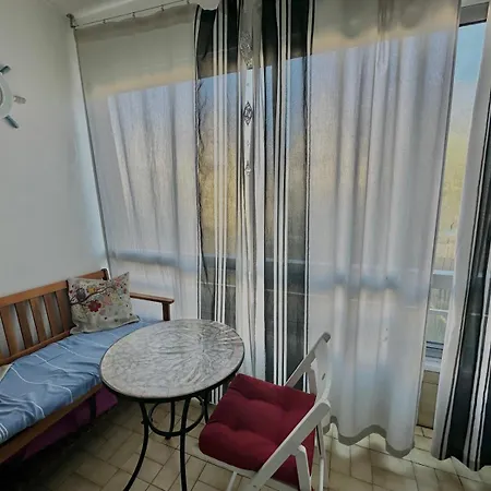 Appartement Avec Loggia - Proche Centre Et Plage-2
