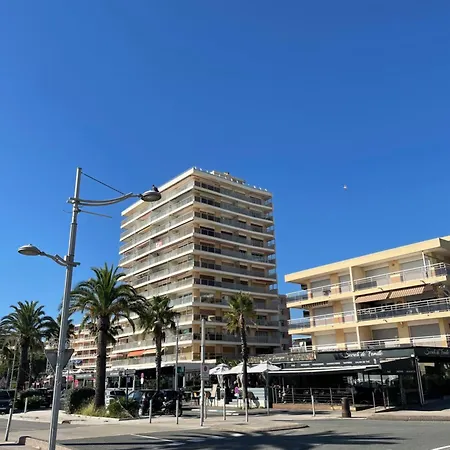 Frejus Plage - T2 -Vue mer féérique-2