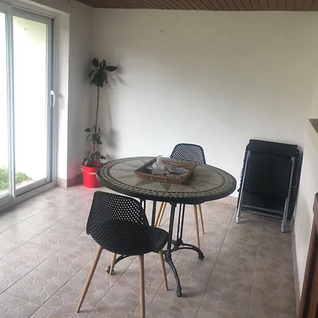 Appartement Donnant Sur Jardin Avec Terrasse.-3