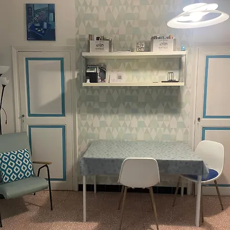 Welcome In The Cozy Blue Nest Pedestrian Menton-2