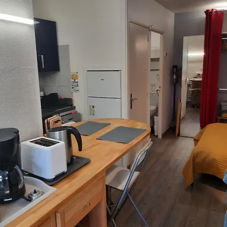 Duplex14h 1er étage jardinet 1 parking ou studio14B rdc terrasse sans parking-3