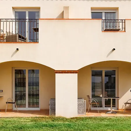 Hotel De La Pyramide-3