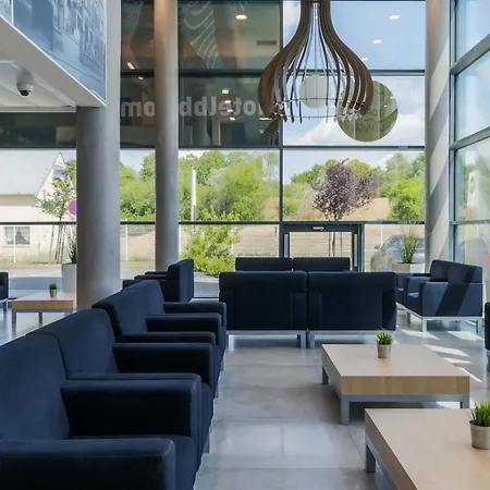 B&B HOTEL Longwy Porte du Luxembourg-3