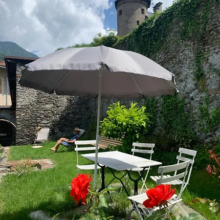 Au Cheval Blanc - appartements et chambres d'hôtes-2