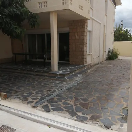 Location Bord de mer, villa de vacances 6-8 personnes - jardin-3