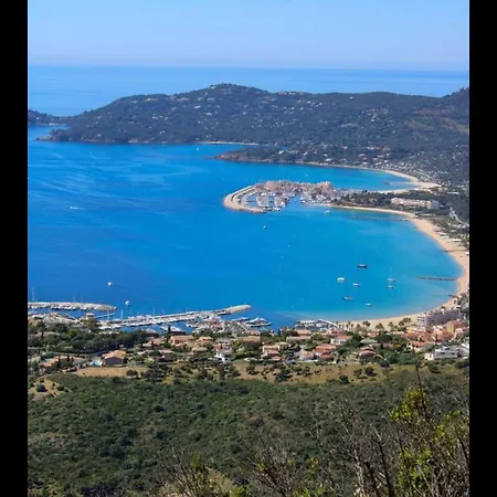 Appartement Bord de Mer La Faviere-3