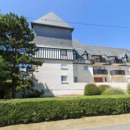 Appartement cosy avec vue imprenable sur Cabourg - accès direct plage - proche centre ville-2