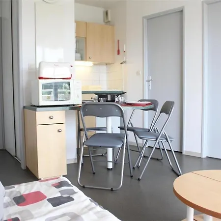 Studio Cabine 4 Pers Avec Balcon, Parking Et Piscine Aux Minimes - La Rochelle - Fr-1-246-177-3
