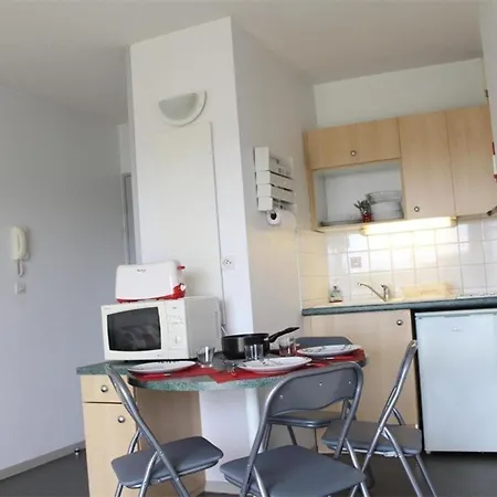 Studio Cabine 4 Pers Avec Balcon, Parking Et Piscine Aux Minimes - La Rochelle - Fr-1-246-177-2