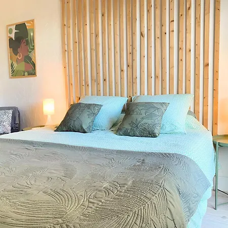 NEW - Studio cosy - Plages à 5min - Parking privé - WIFI - Commerces au pied du bâtiment-3