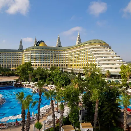 Delphin Imperial Lara-3