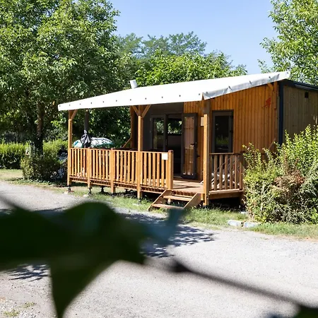 Camping Sites et Paysages Les Prés Hauts-3