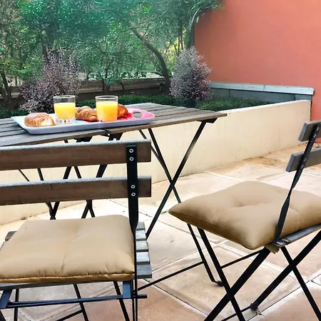 Terrasses De Saint Martin - Très Calme et Agréable avec Grande Terrasse Ombragée - Résidence Privée - Idéalement située - Parking privatif possible-2