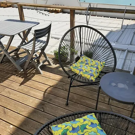 La Cabine-2