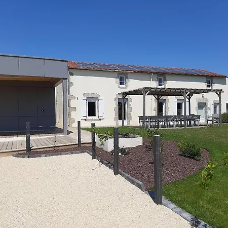 Le Val De Ry-2
