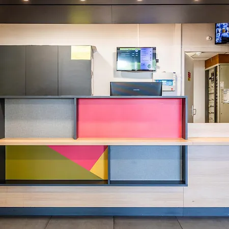 B&B Hotel Chambery La Cassine-3