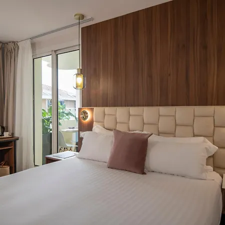 Le Cetai Cannes Beach Hotel-2