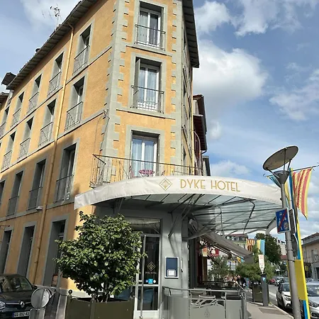 Dyke Hotel-2