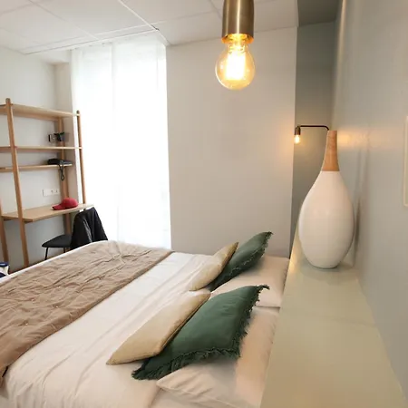 Cit'Hotel Les Alizes-3