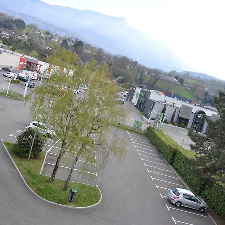 Ibis Chambery-3