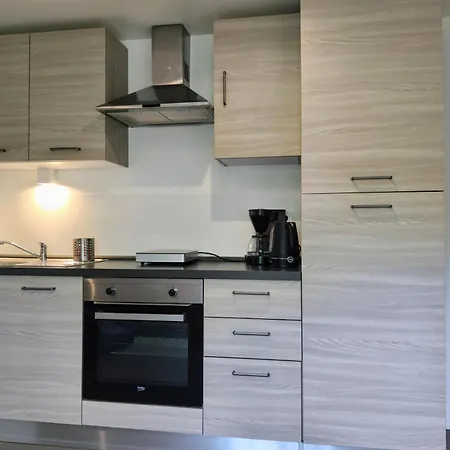 Studio Occitanie 20 m2 tout équipé avec jardin-2