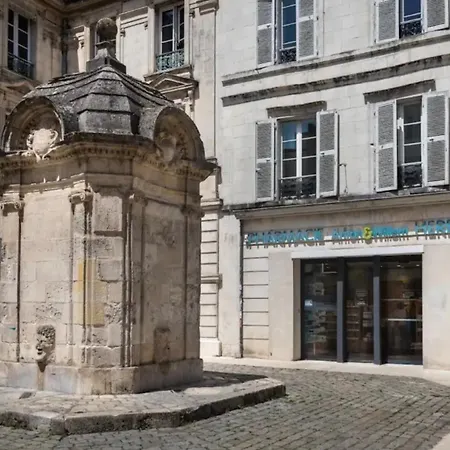 Les Apparts de Charly-Le Duplex du Marché-2