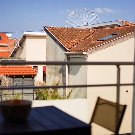 Studio entièrement rénové à deux pas des plages-2