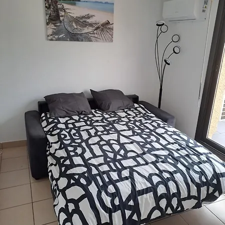 STUDIO CLIMATISE box 5 G Résidence Odalys Saint Loup, piscine ,parking privé et superette 25-3