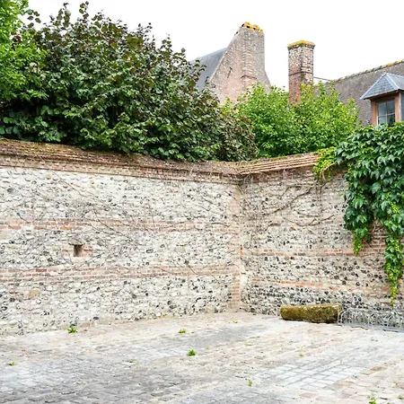 Le Clos De St Val 2-2