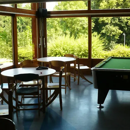 Auberge de Jeunesse HI Annecy-3