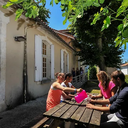 Auberge de Jeunesse de Saintes-2