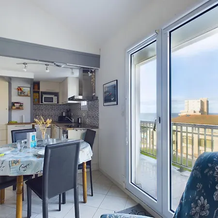 Appartement coquet avec vue sur mer-2