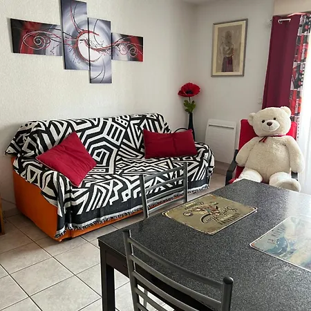Studio 102 Les Sandia-2