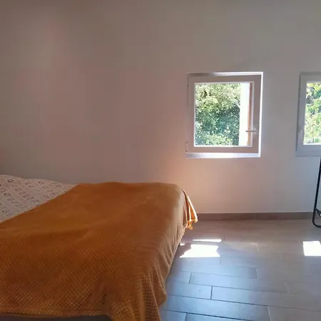 Au coeur de Brantôme : superbe appartement-2