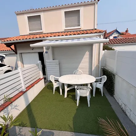 Maison avec grande terrasse à 100m de la plage-3