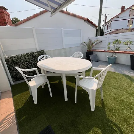 Maison avec grande terrasse à 100m de la plage-2