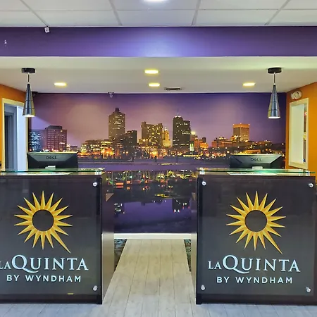 La Quinta By Wyndham Memphis Airport Graceland-3