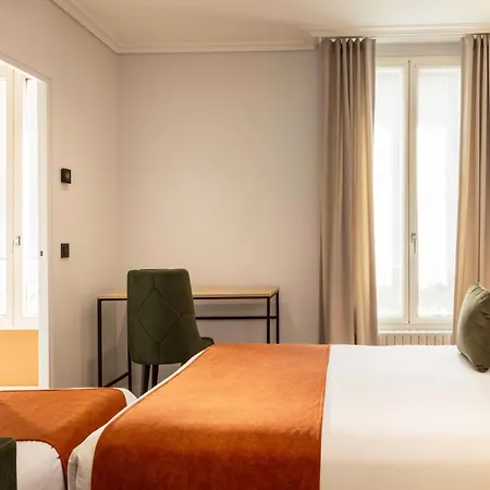 Hotel Espace Champerret-3